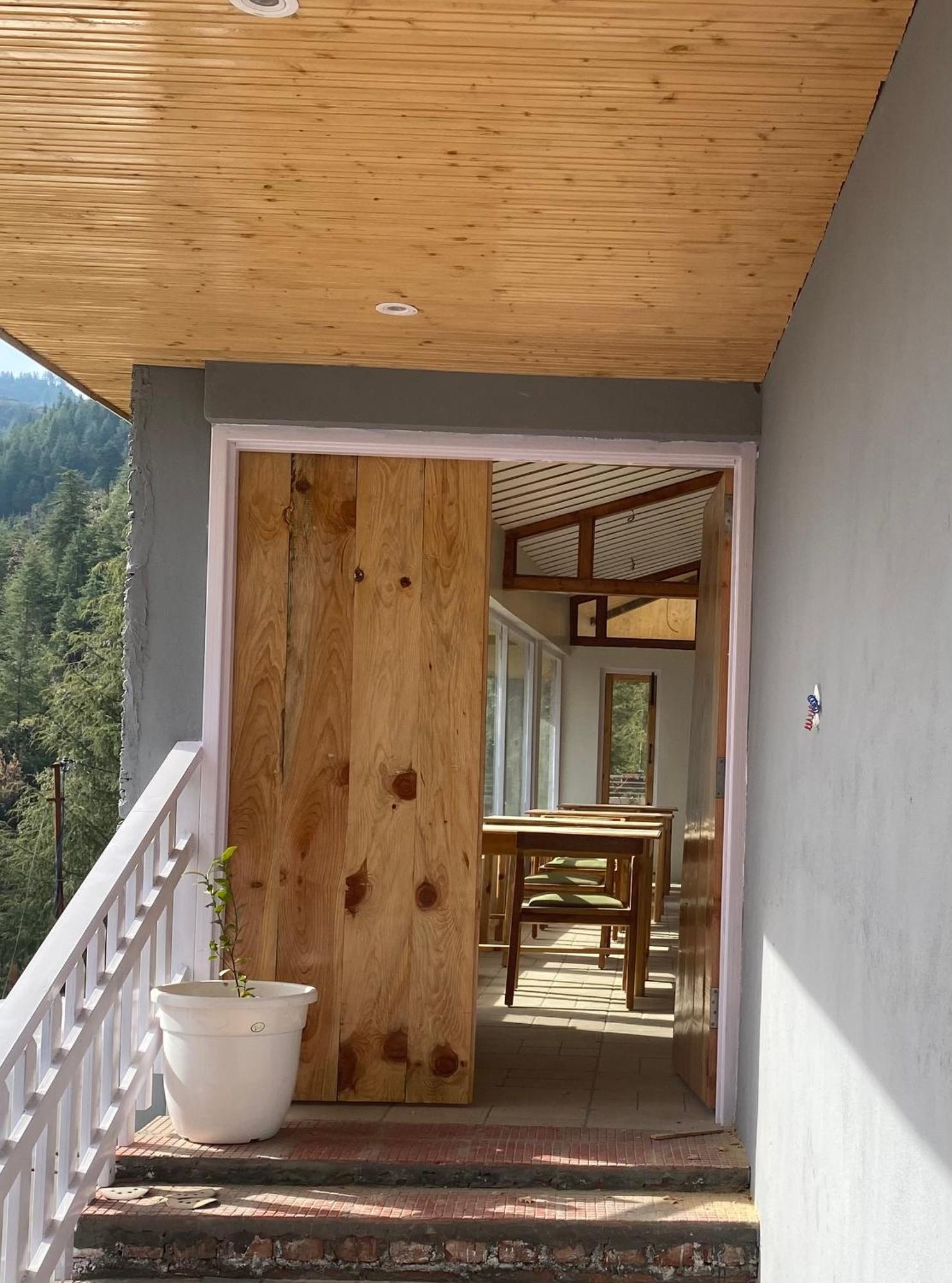 Ilika Resort Chakrāta Exterior photo